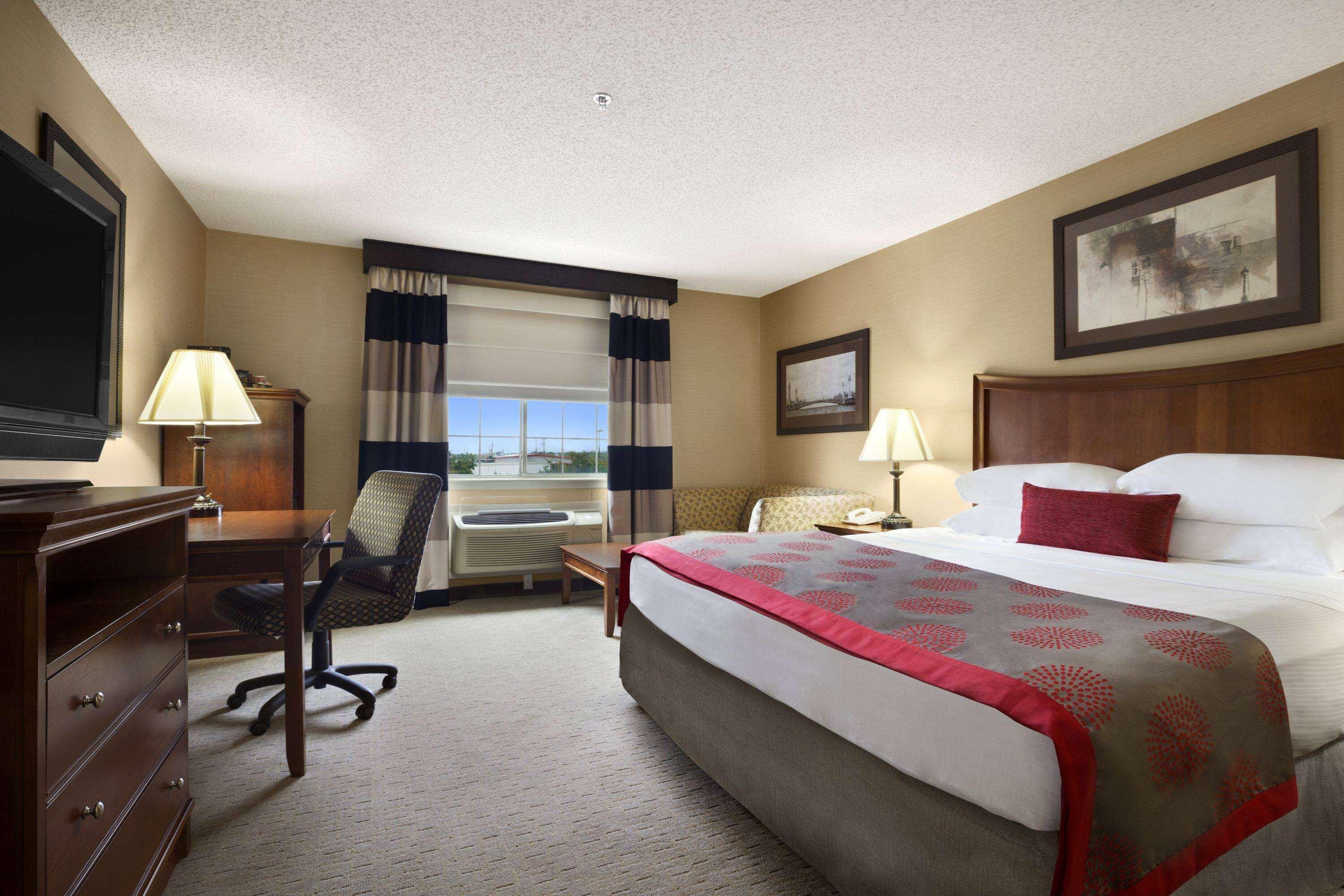 מלון Ramada By Wyndham דל ריו מראה חיצוני תמונה