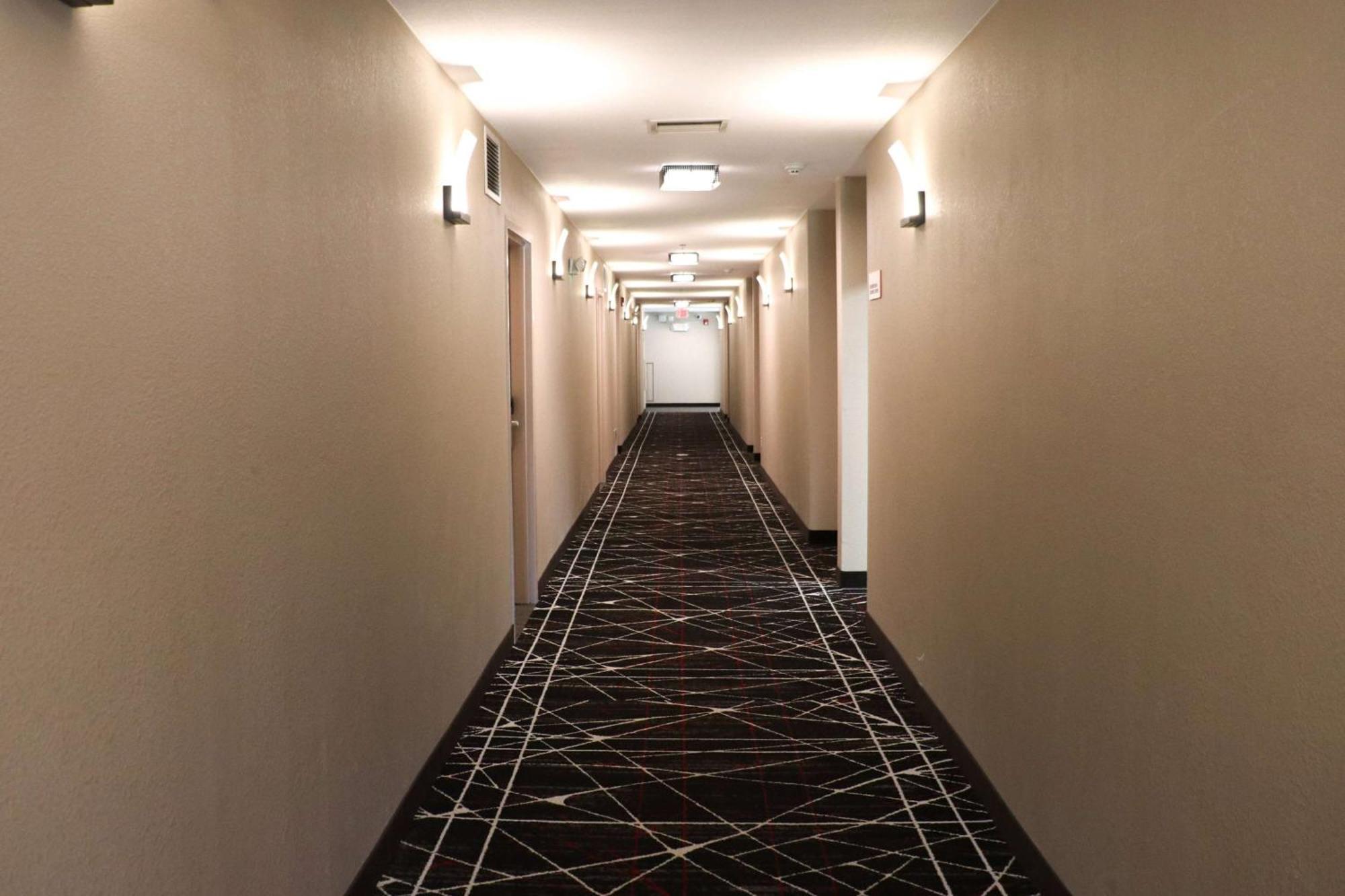 מלון Ramada By Wyndham דל ריו מראה חיצוני תמונה
