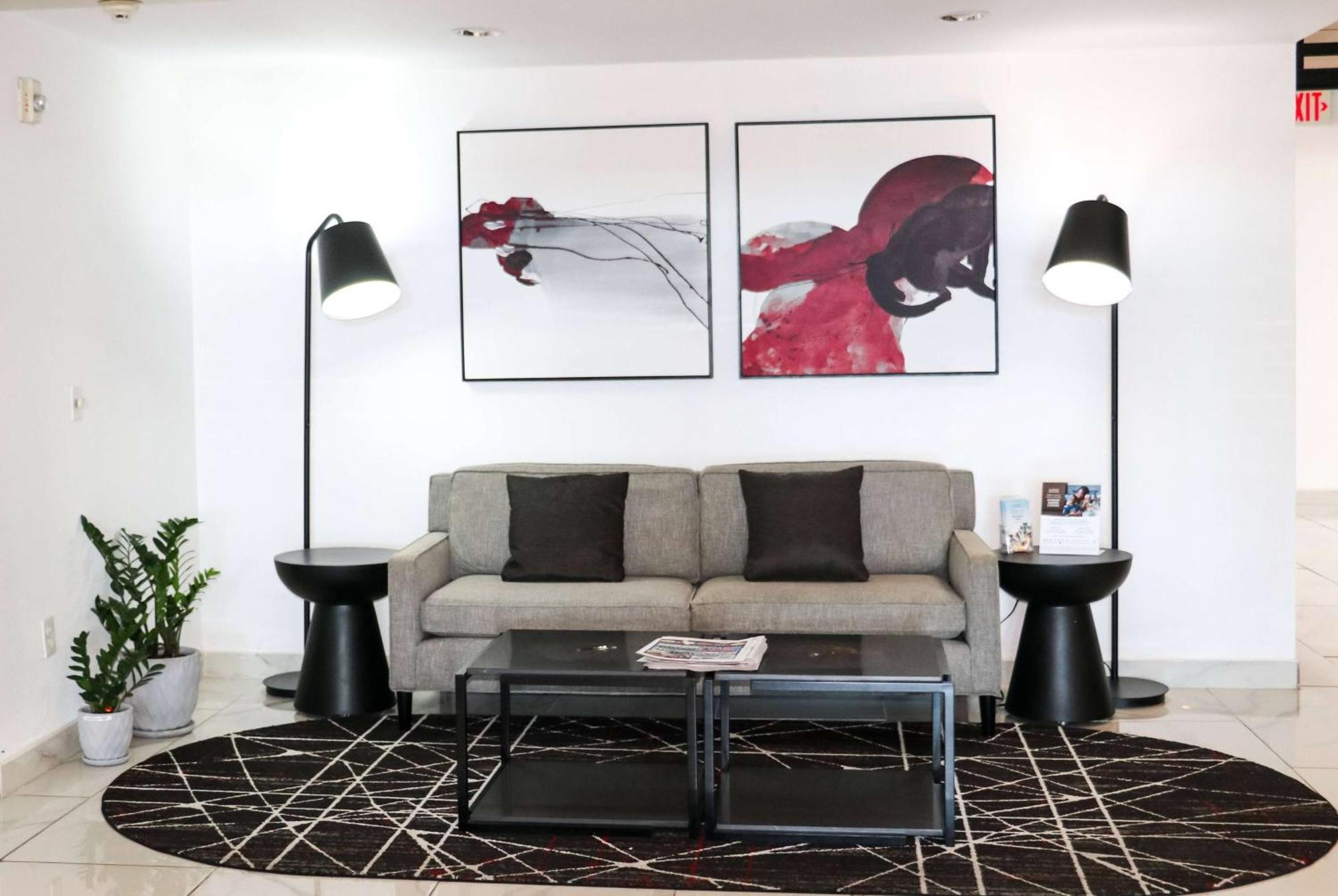 מלון Ramada By Wyndham דל ריו מראה חיצוני תמונה