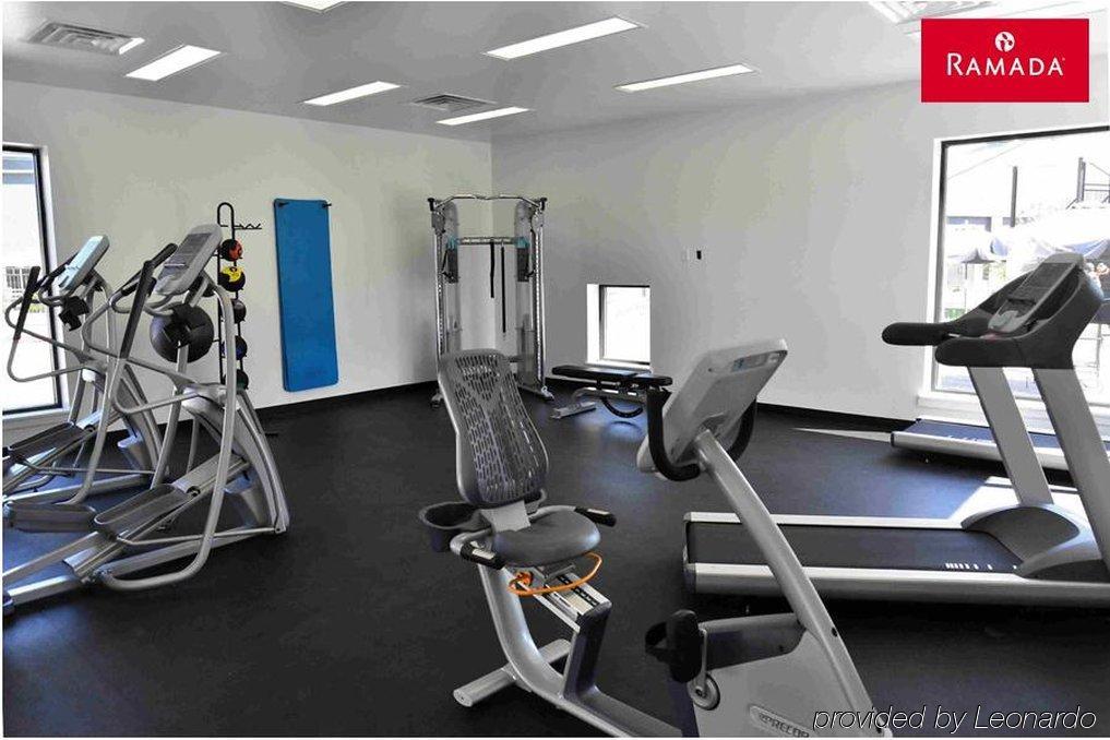 מלון Ramada By Wyndham דל ריו מראה חיצוני תמונה